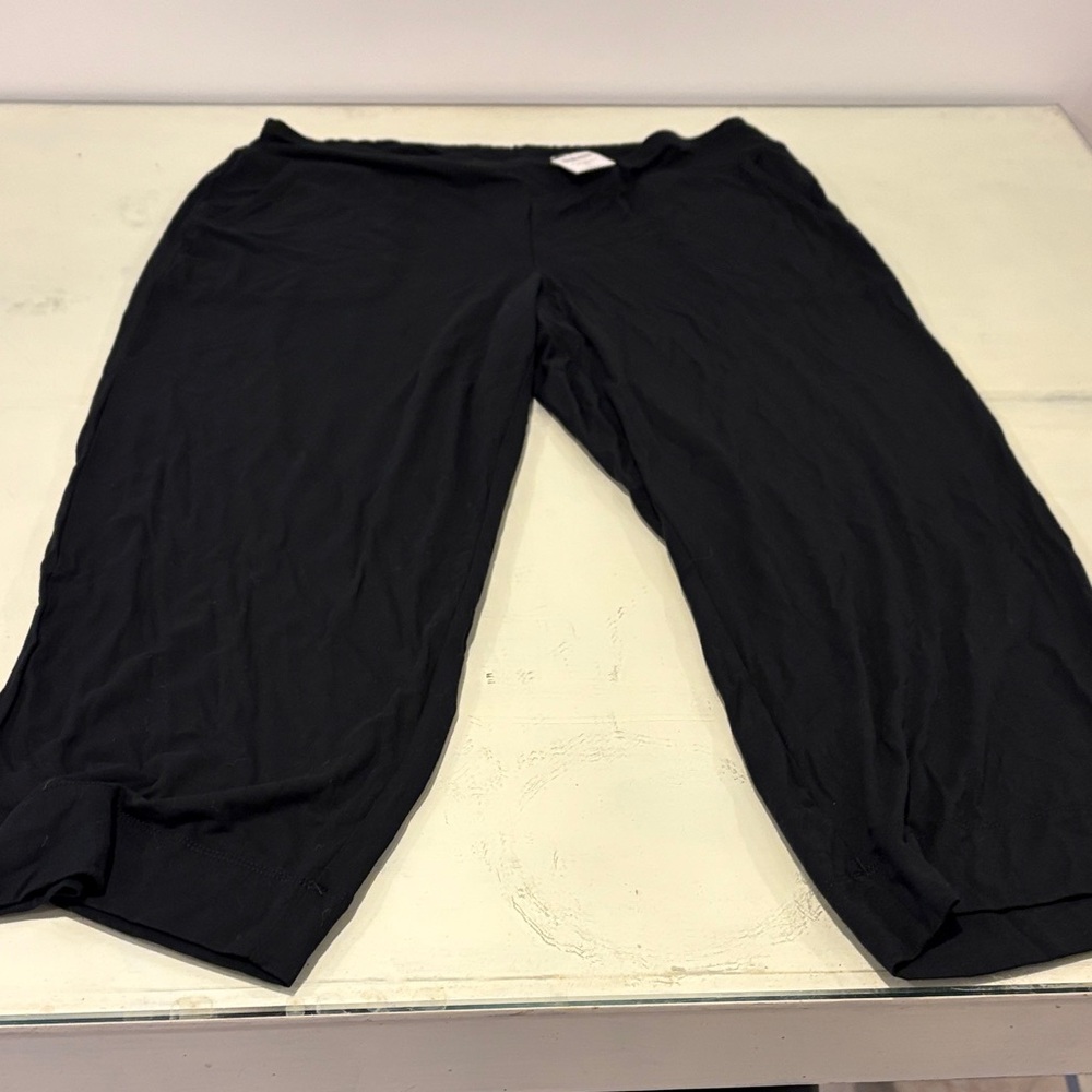 Soma Women's Black Capris